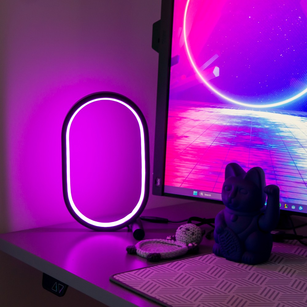 Ellipseformet RGBIC lampe - 25 x 15 cm, 10W, inkl. fjernbetjening, USB tilslutning